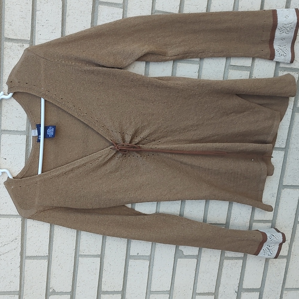 TAN Top - Picture 2 of 11